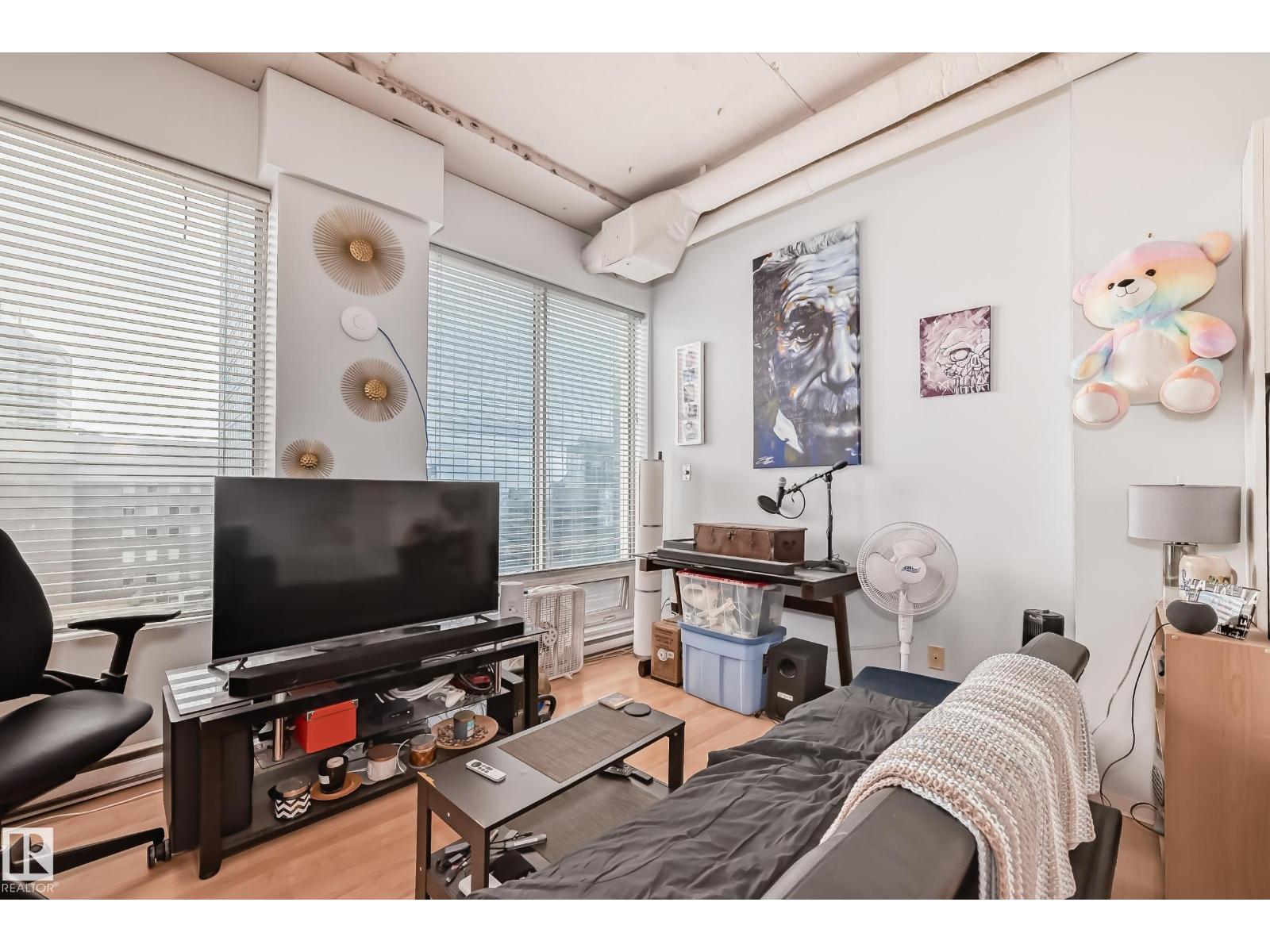 #1207 10024 JASPER AV NW