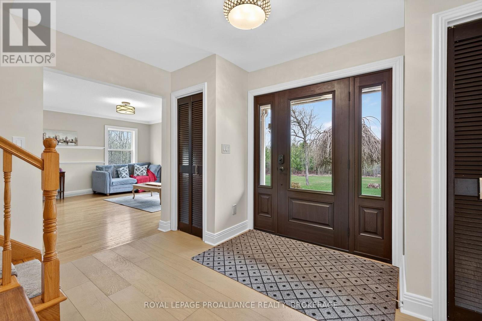 1081 KNIGHT'S LANE