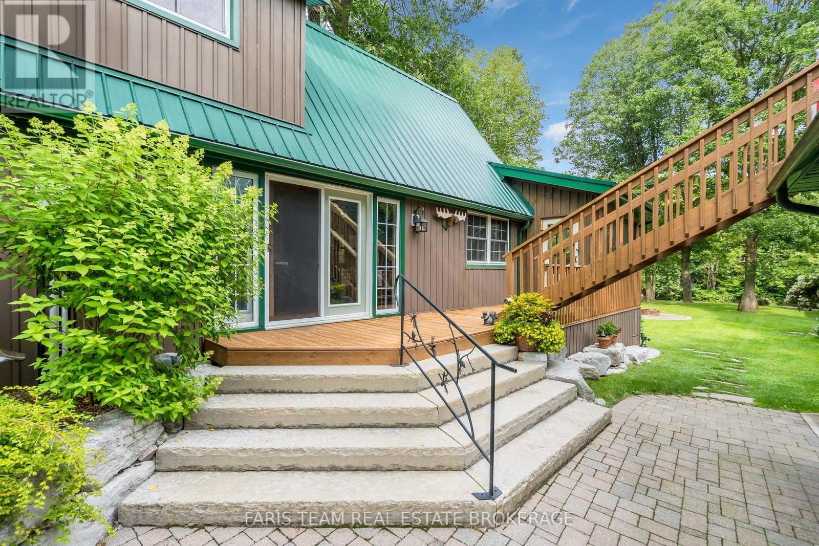 7353 DAVY DRIVE