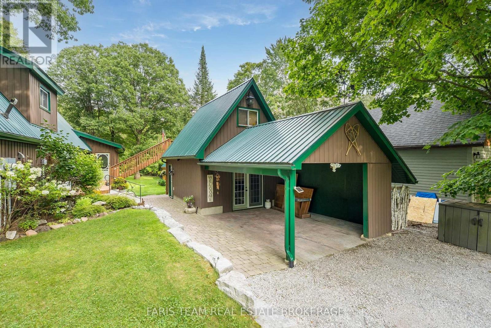 7353 DAVY DRIVE