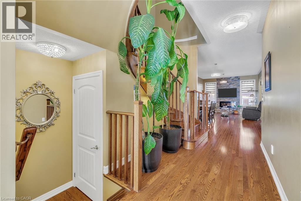 115 HOLLOWAY Terrace