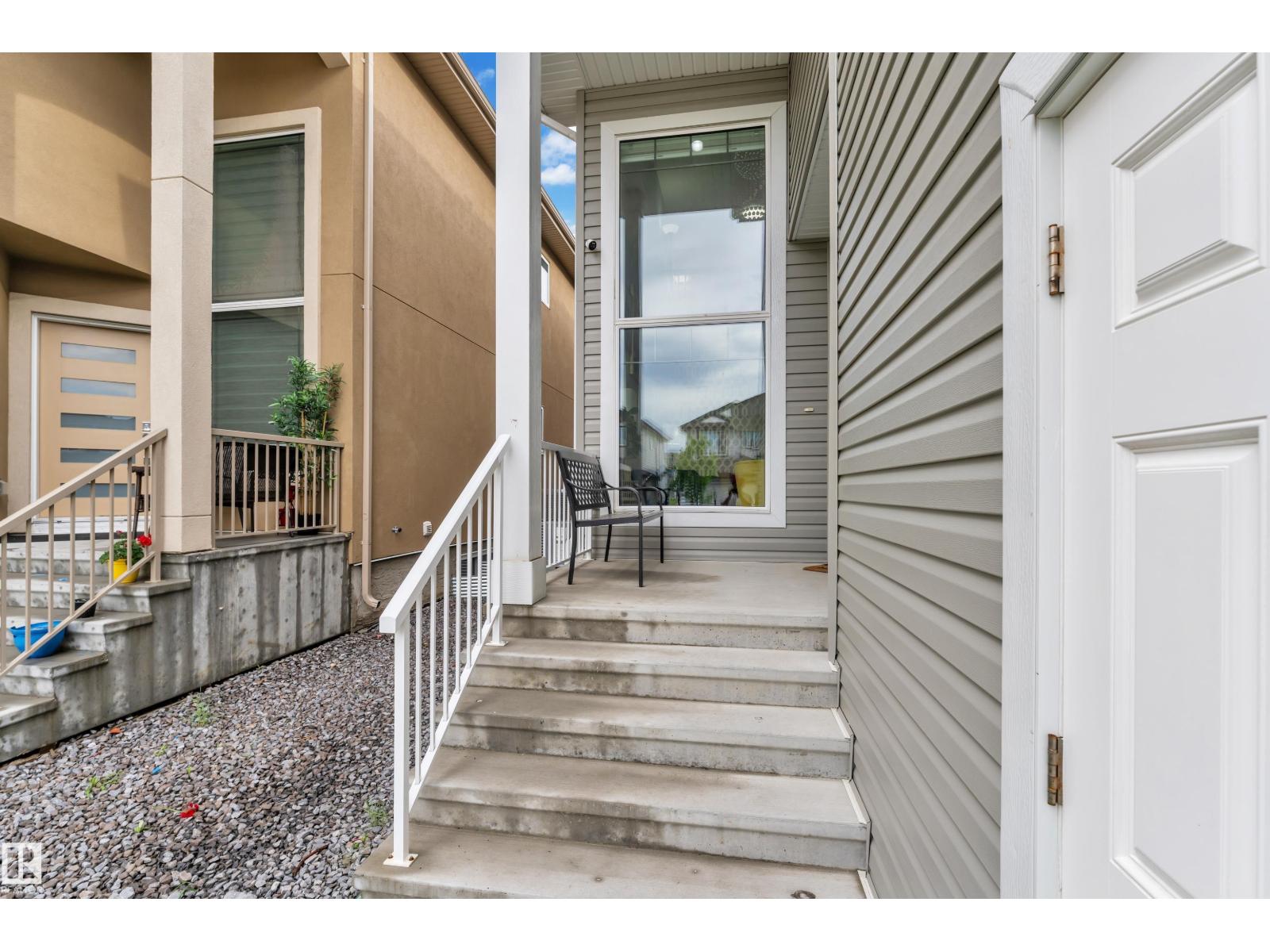 2419 15 AV NW