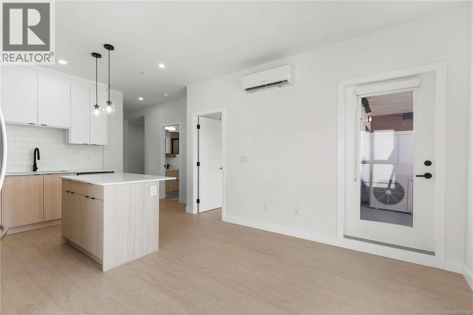 617 2629 Millstream Rd