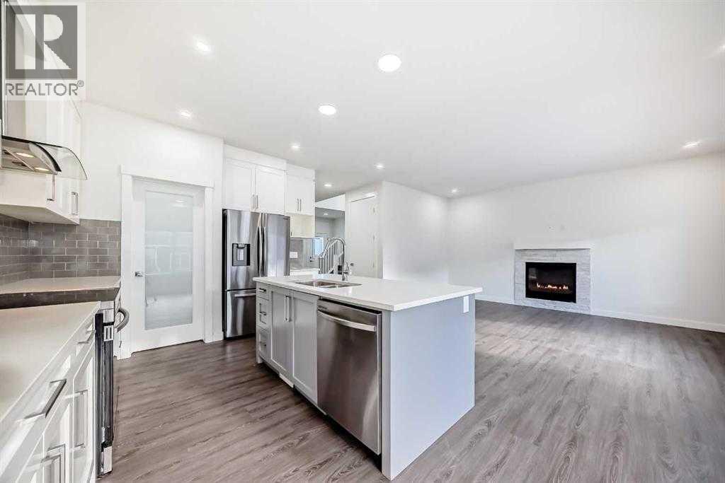 772 Edgefield Crescent