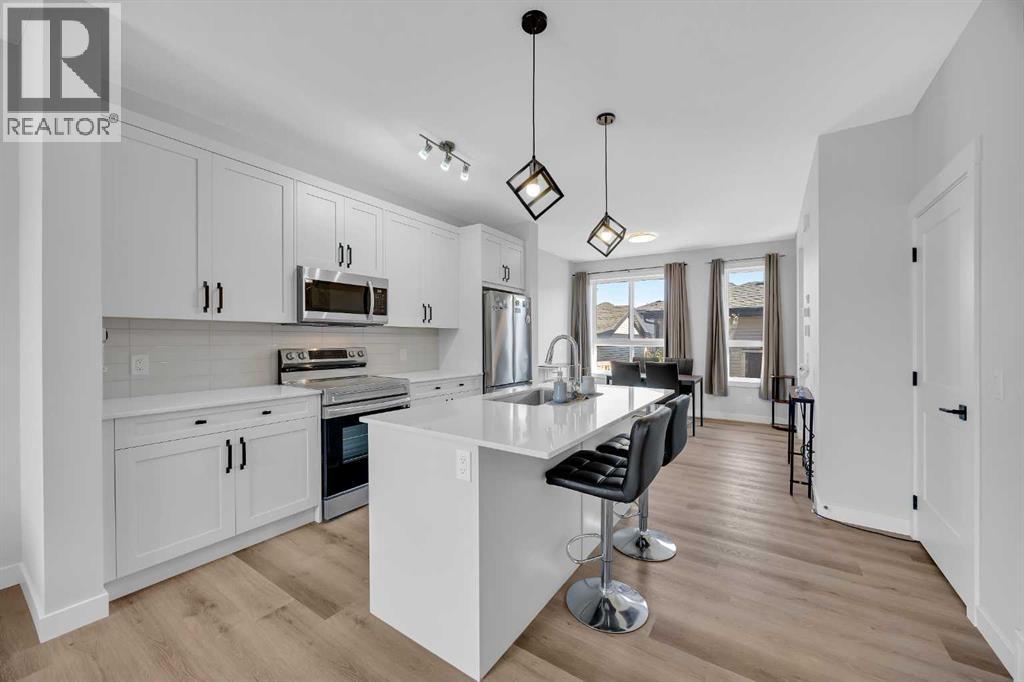 32 Silverton Glen Green SW