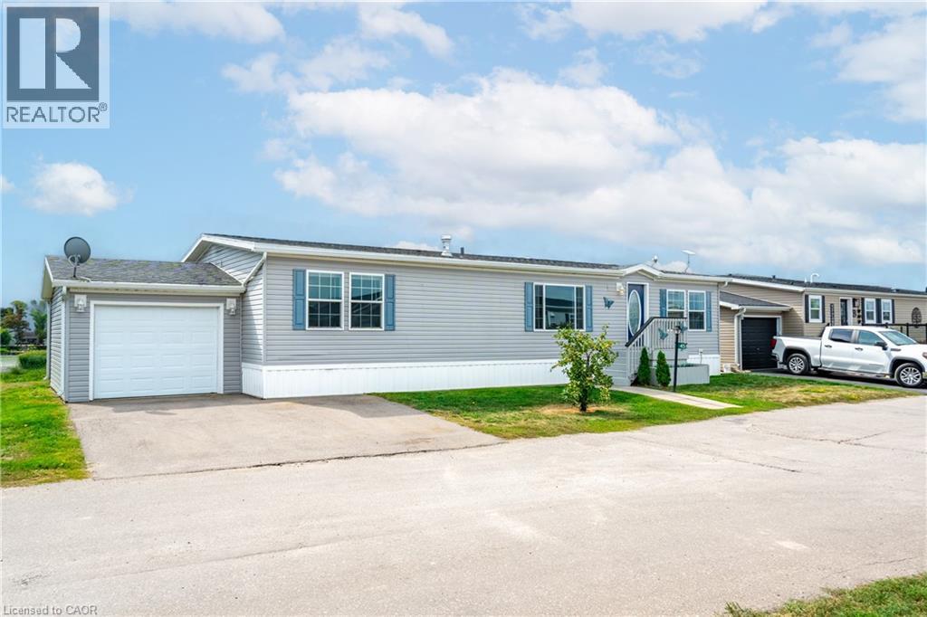 45 RIVERBEND Crescent