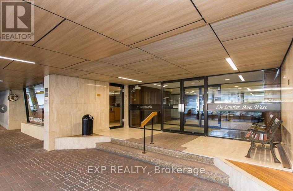 1105 - 530 LAURIER AVENUE W