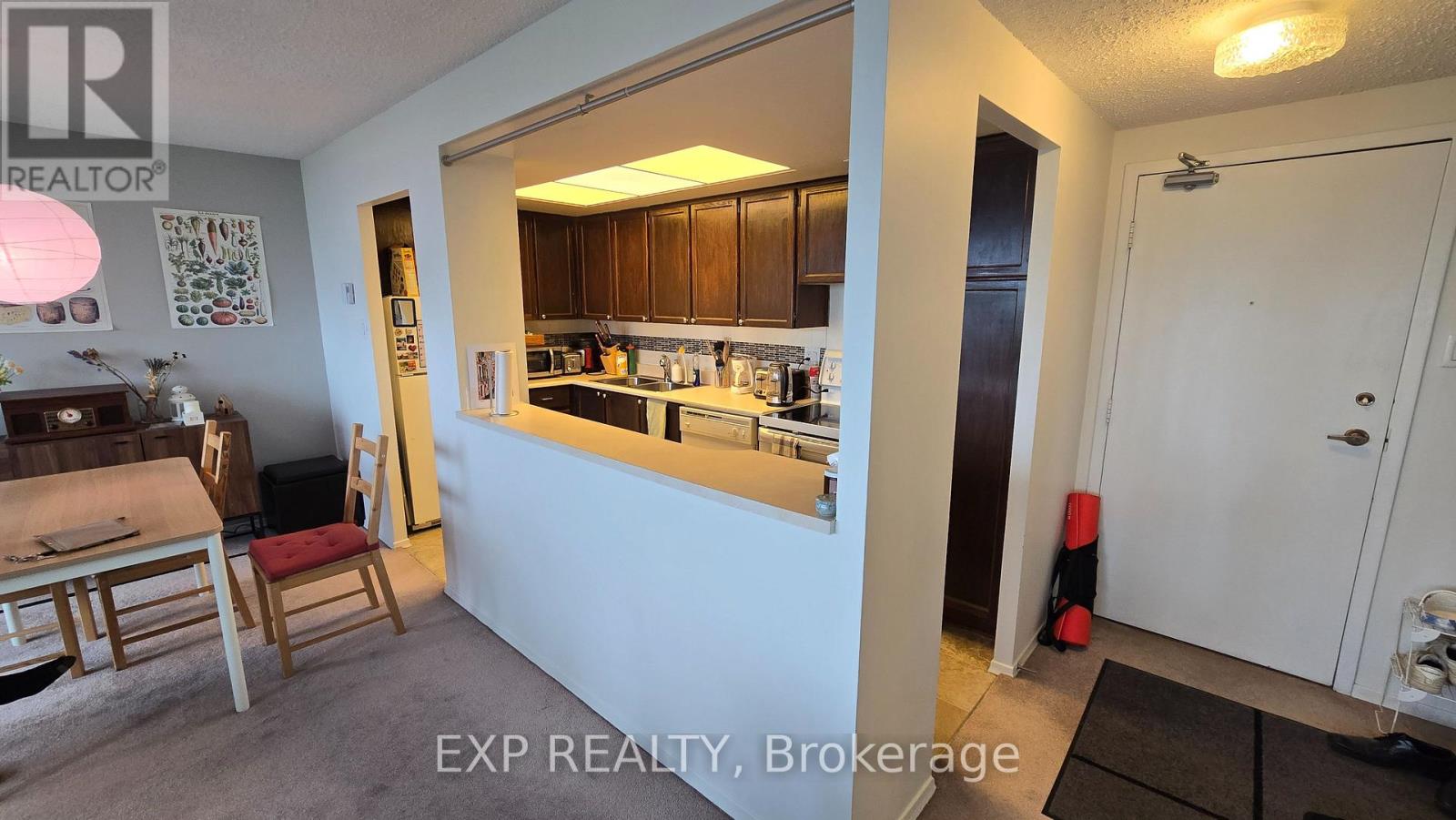 1105 - 530 LAURIER AVENUE W