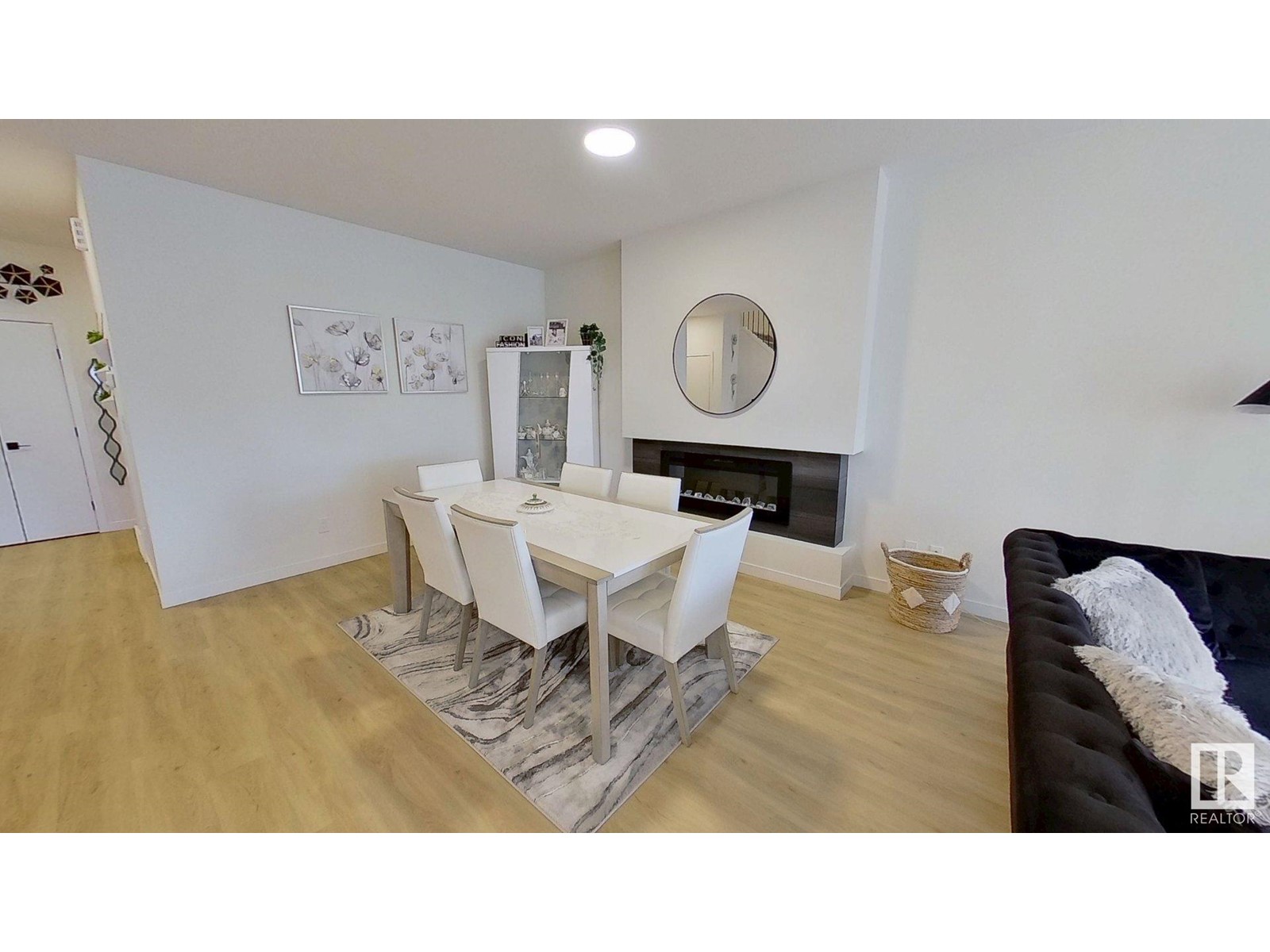 3939 5 AV SW