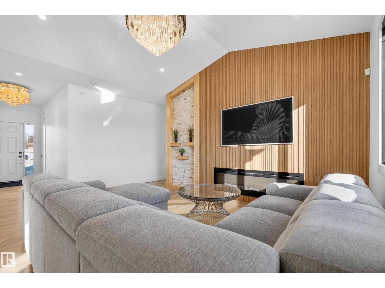 #52 25527 TWP ROAD 511 A