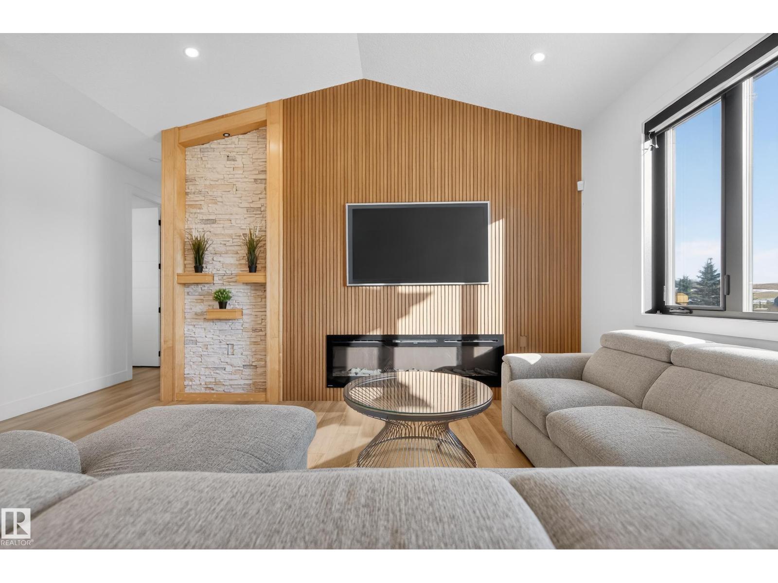 #52 25527 TWP ROAD 511 A