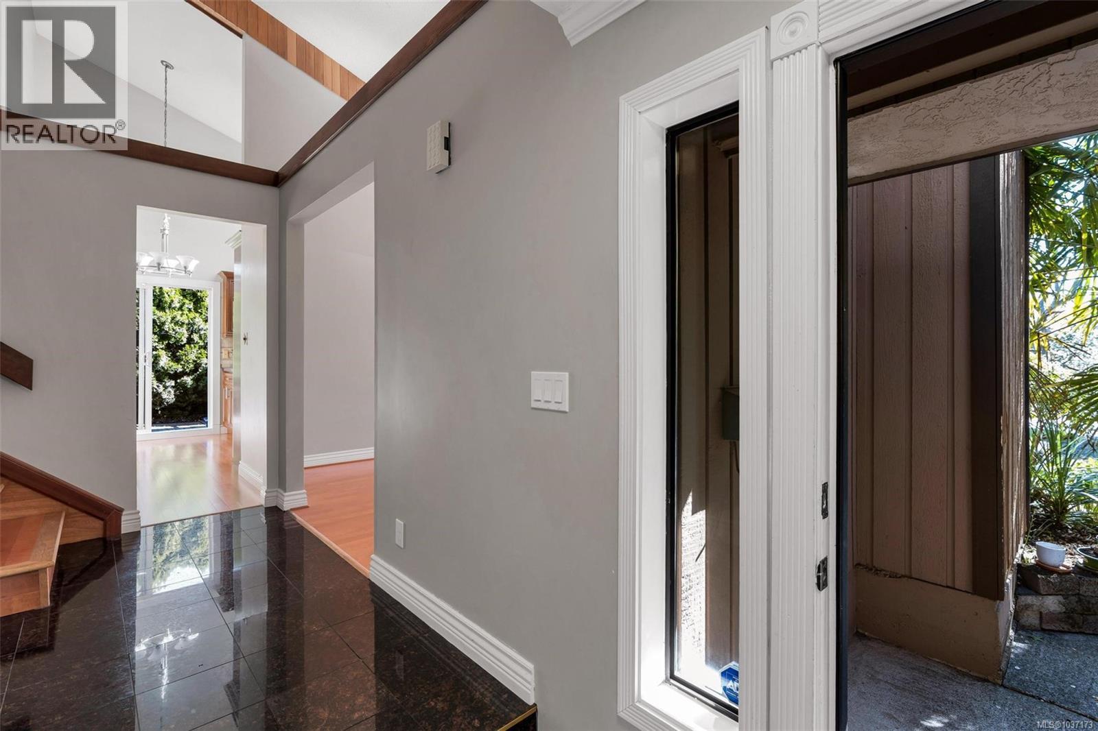 1606 Candela Pl
