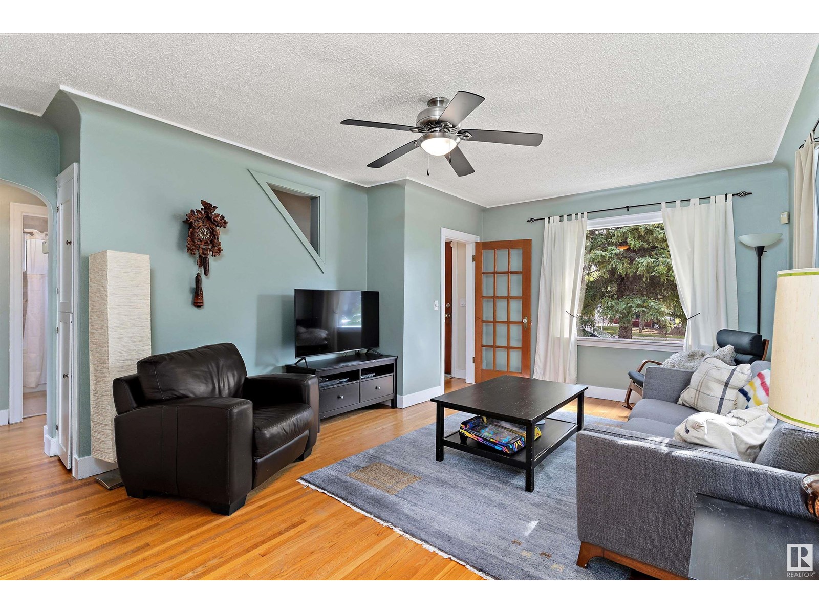 11042 76 ST NW