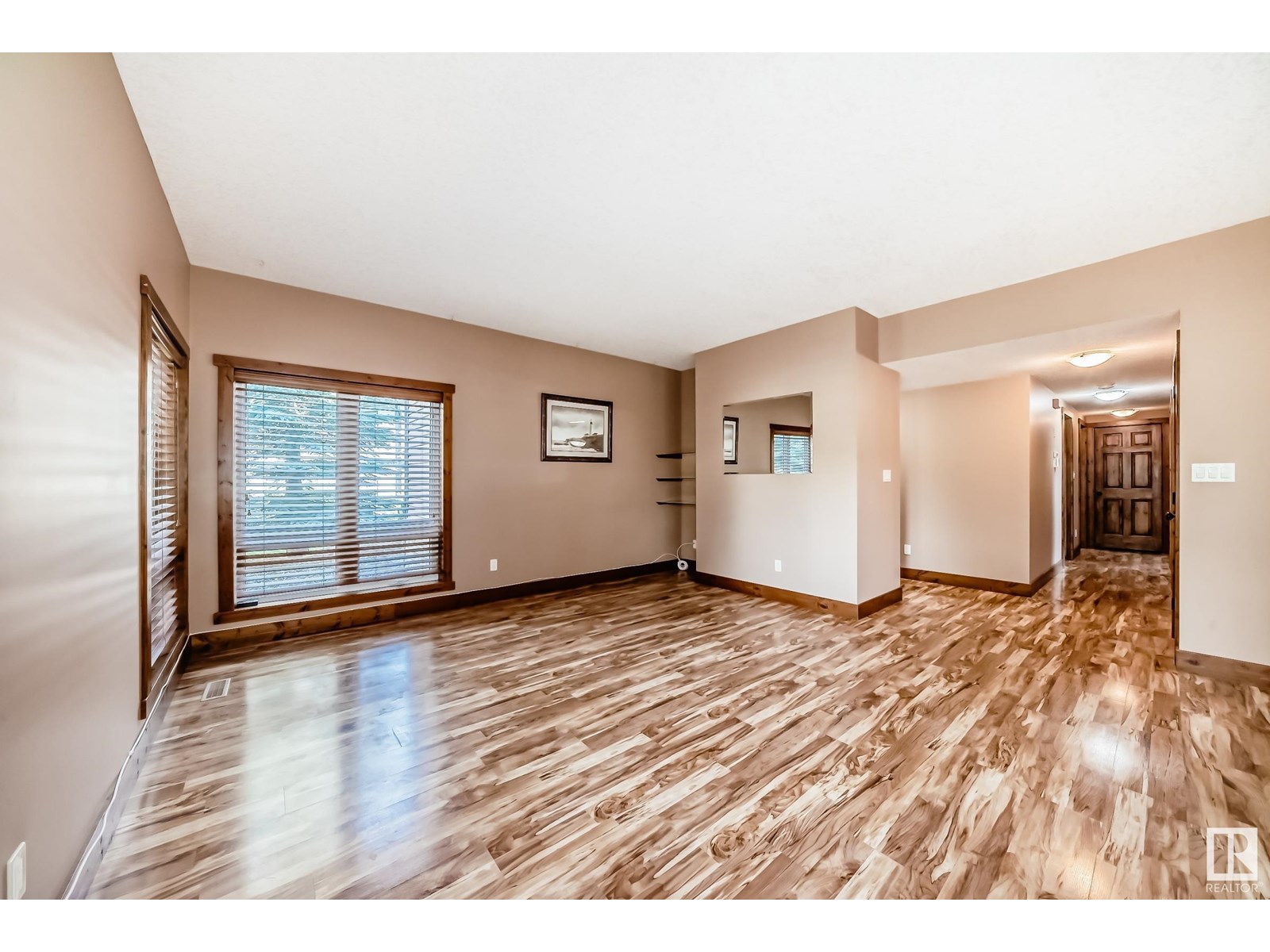 801 GRAYBRIAR GR