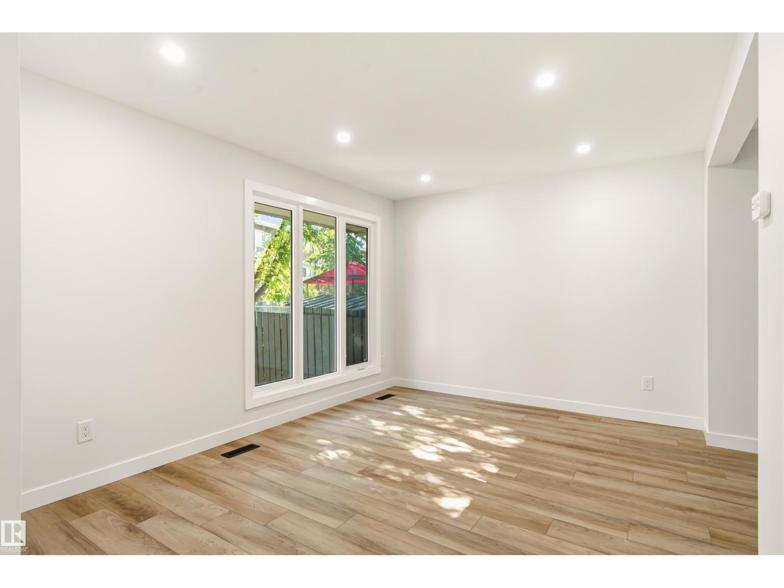 18217 84 AV NW NW