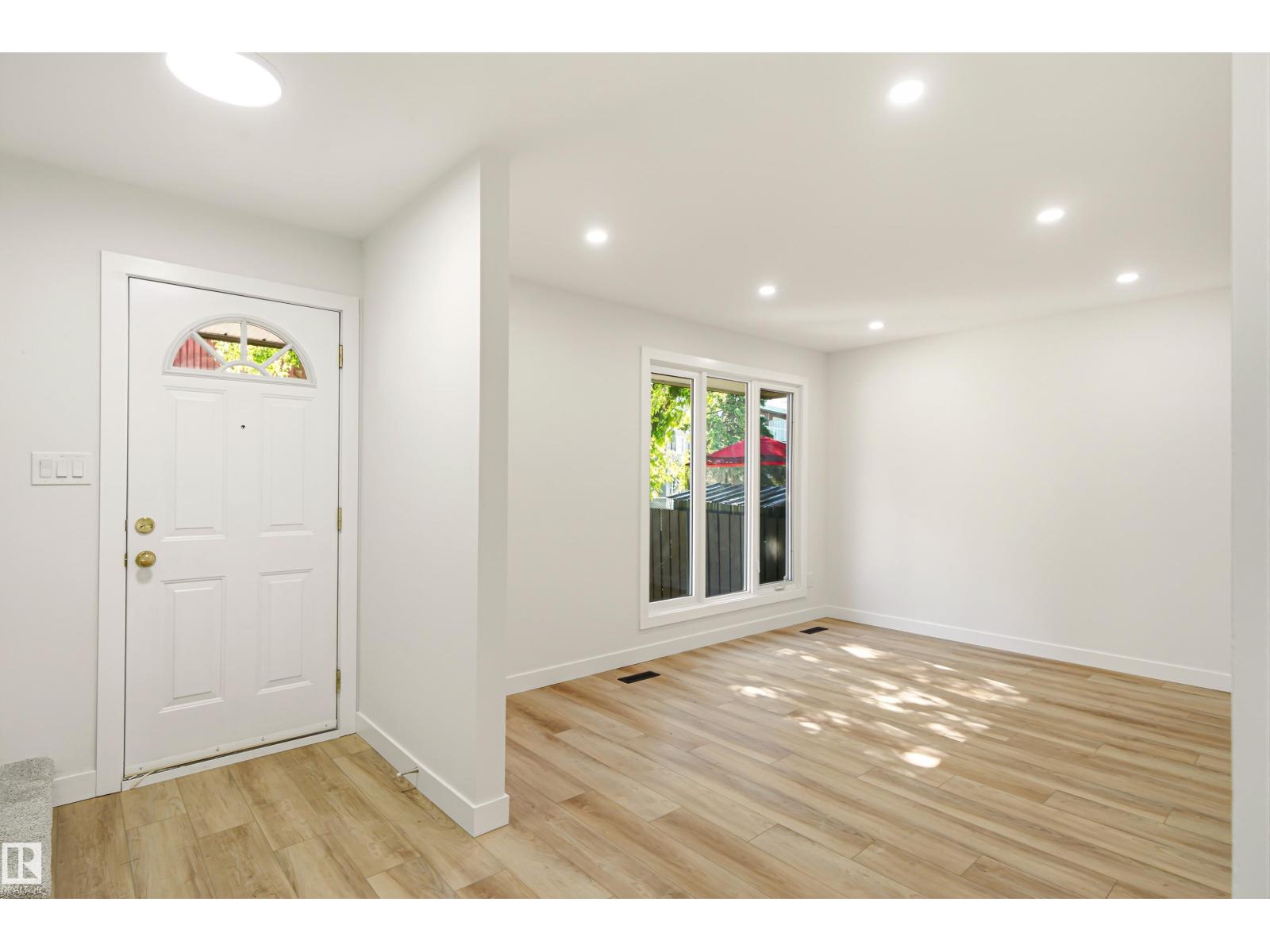 18217 84 AV NW NW