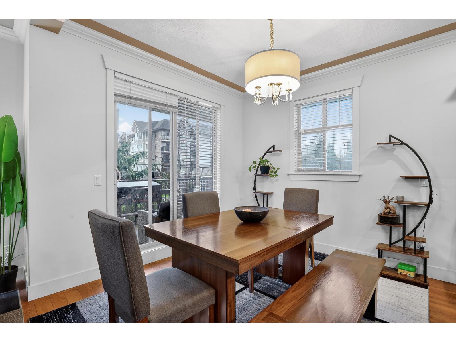 100 45893 CHESTERFIELD AVENUE|Chilliwack Downtown