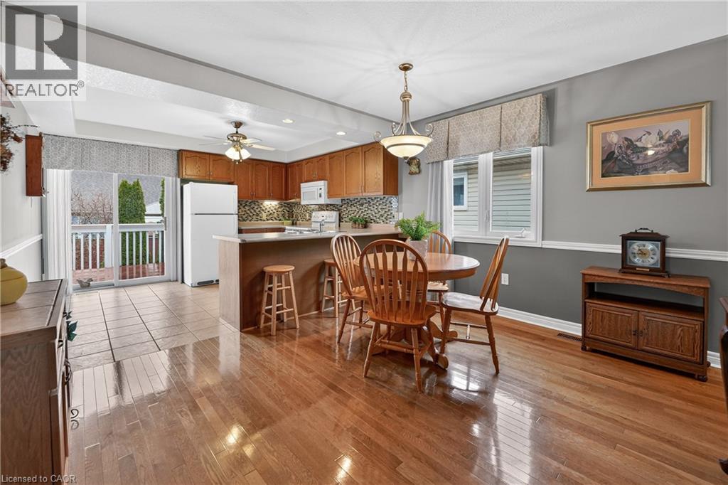 12 COURTNEY Crescent