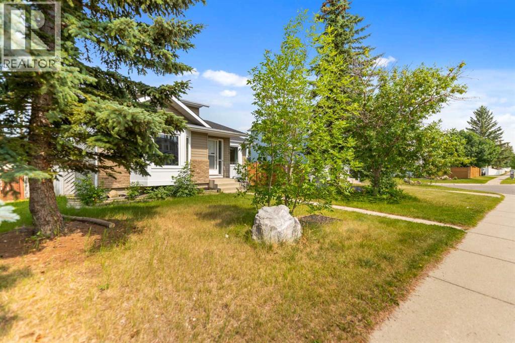 226 Sandstone Drive NW
