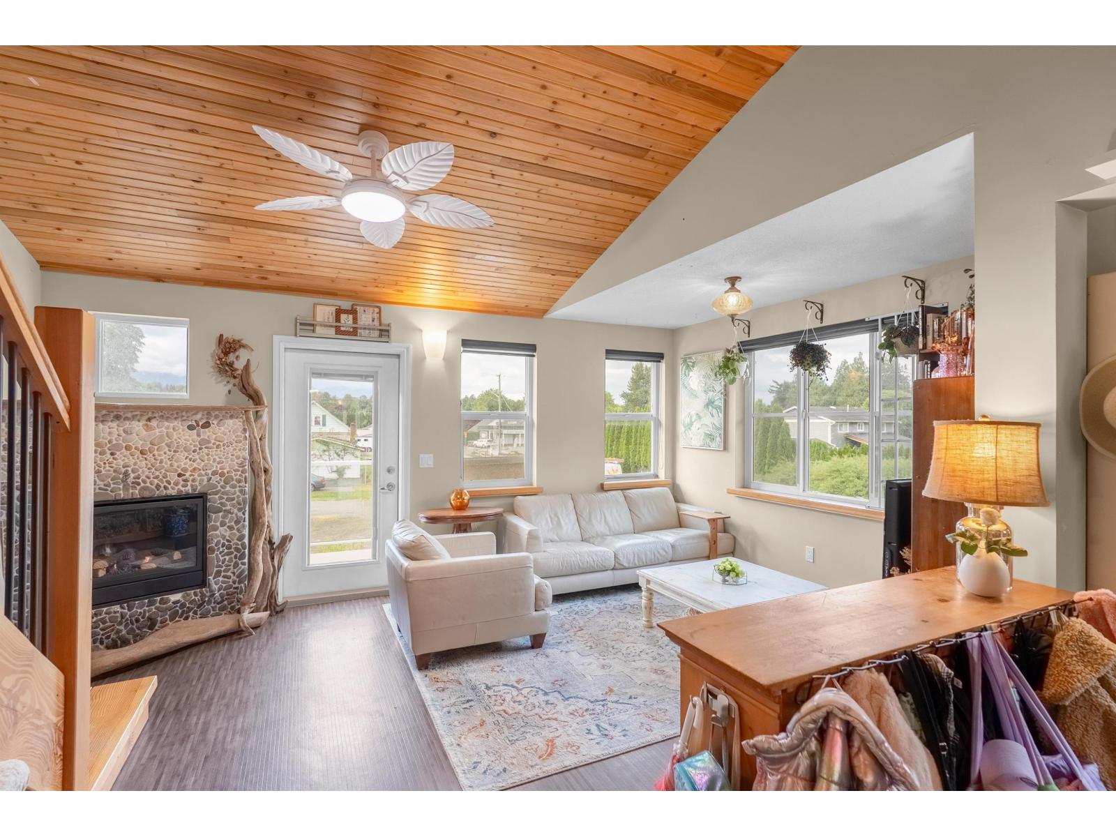 30 42312 YARROW CENTRAL ROAD|Yarrow