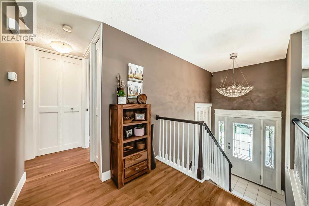 124 Oakcliffe Place SW