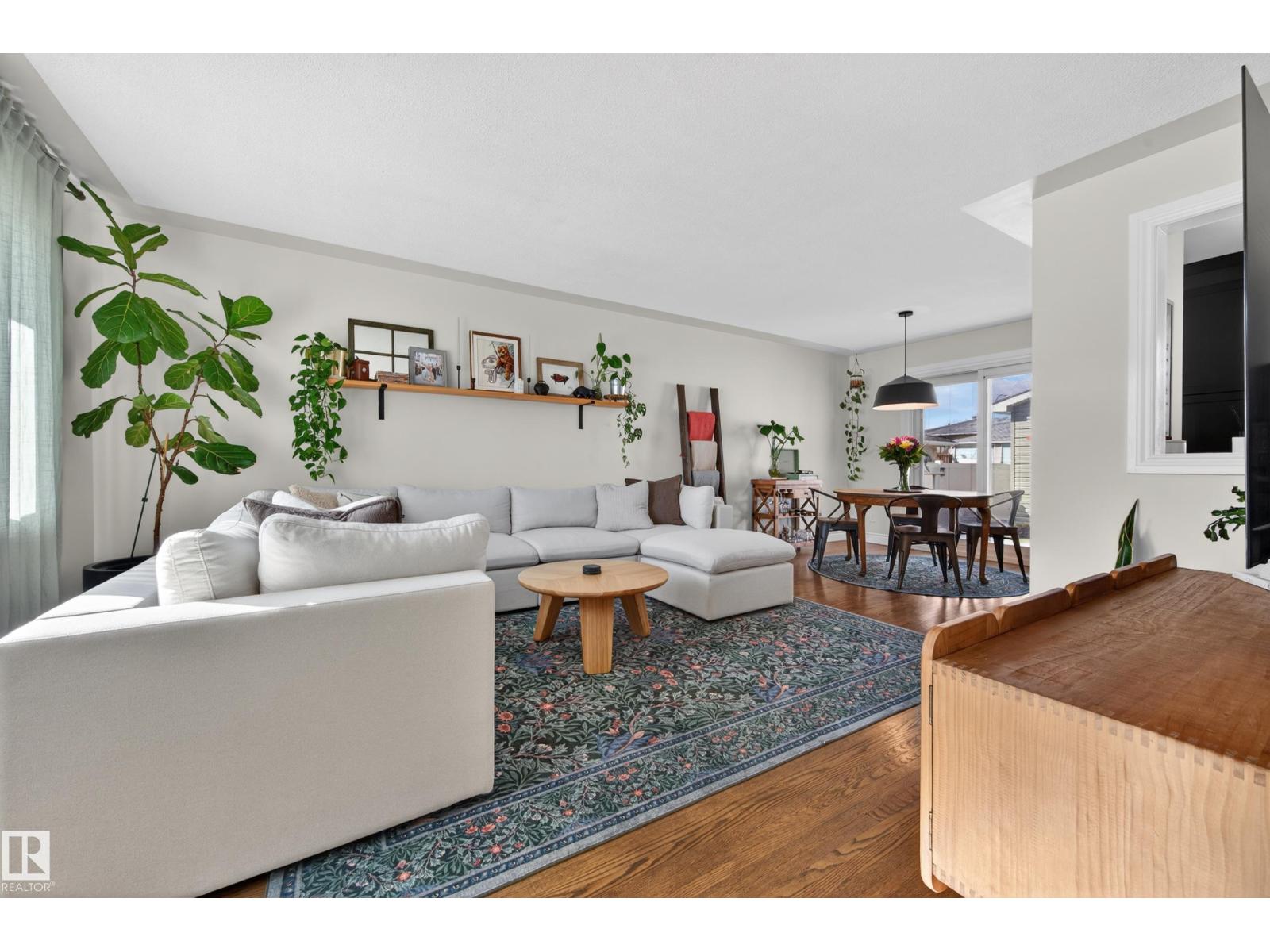 10740 44 ST NW