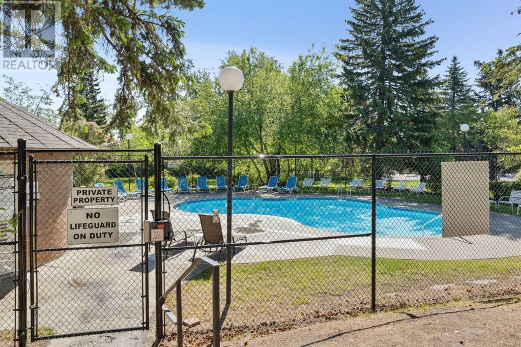 303, 3204 Rideau Place SW