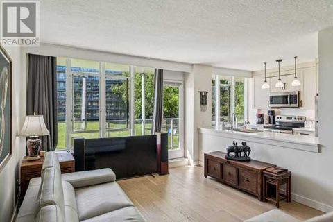 303, 3204 Rideau Place SW Calgary AB T2S1Z2