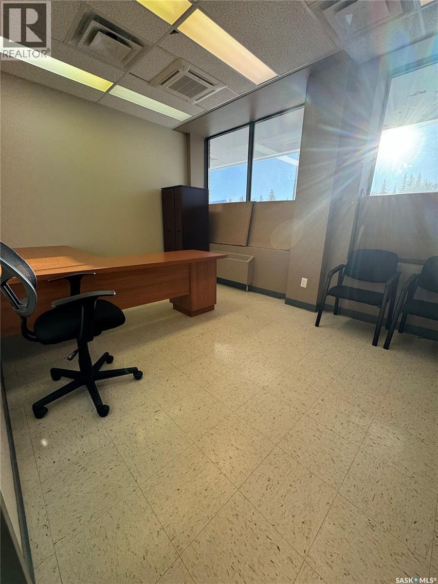 Unit 1W 77 15th STREET E