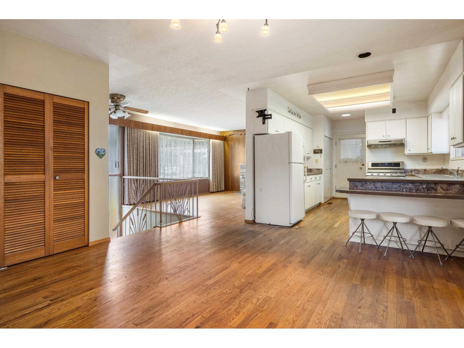 32939 BRUNDIGE AVENUE