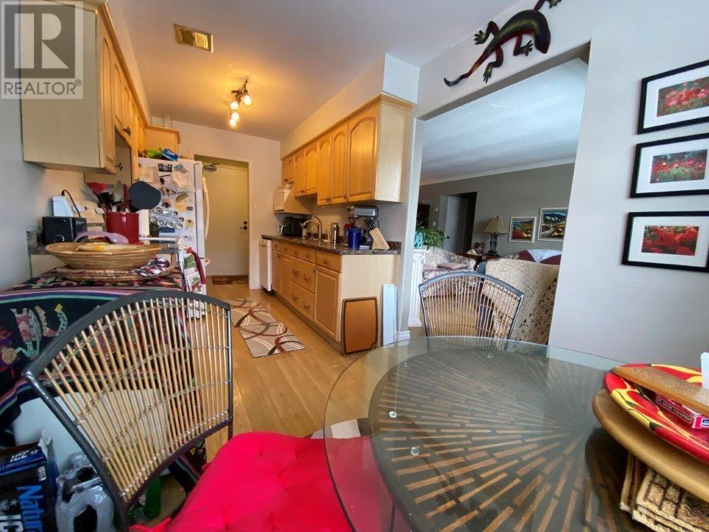 570 MacDonald AVE # 301