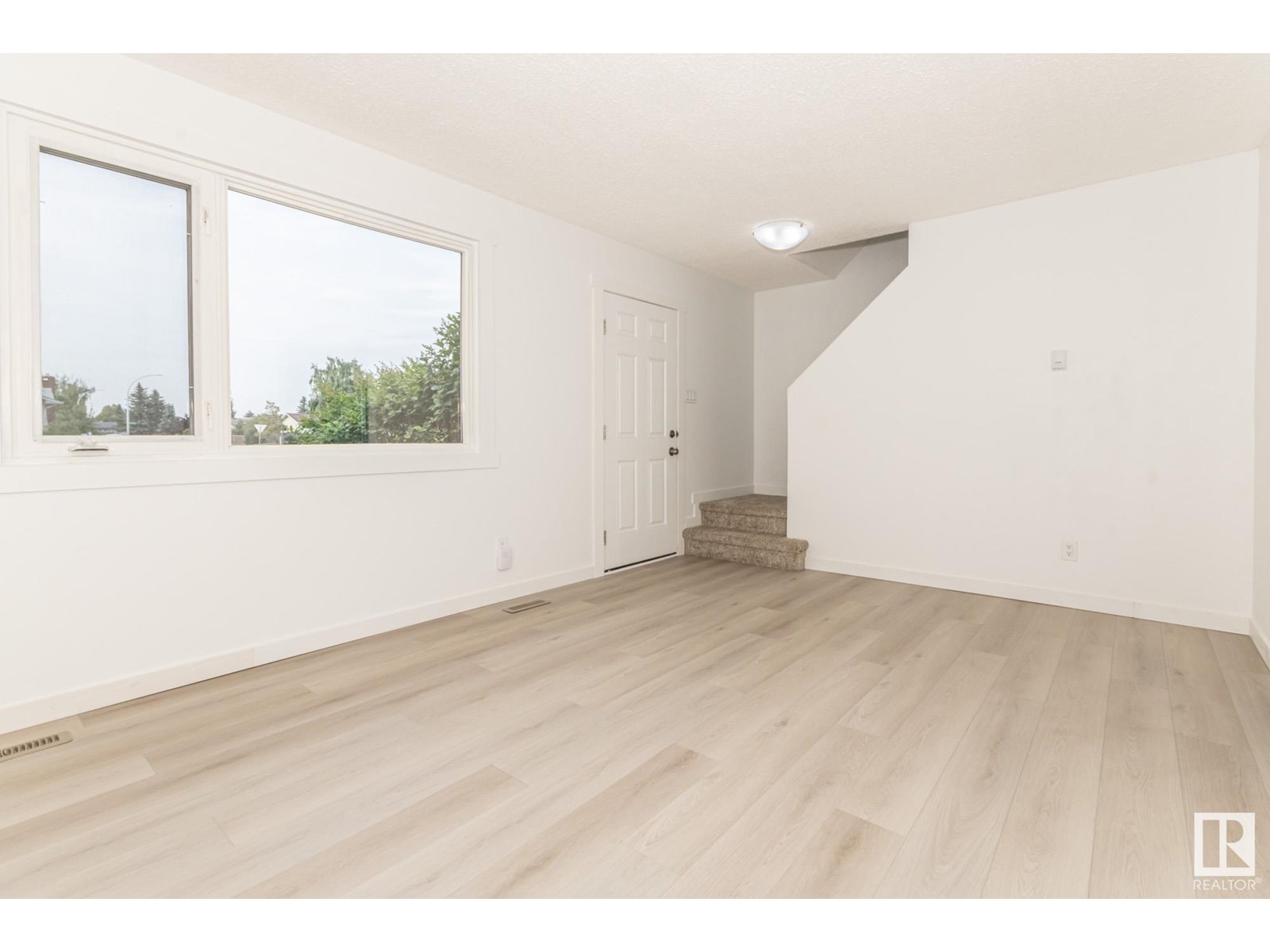 344 HERMITAGE RD NW