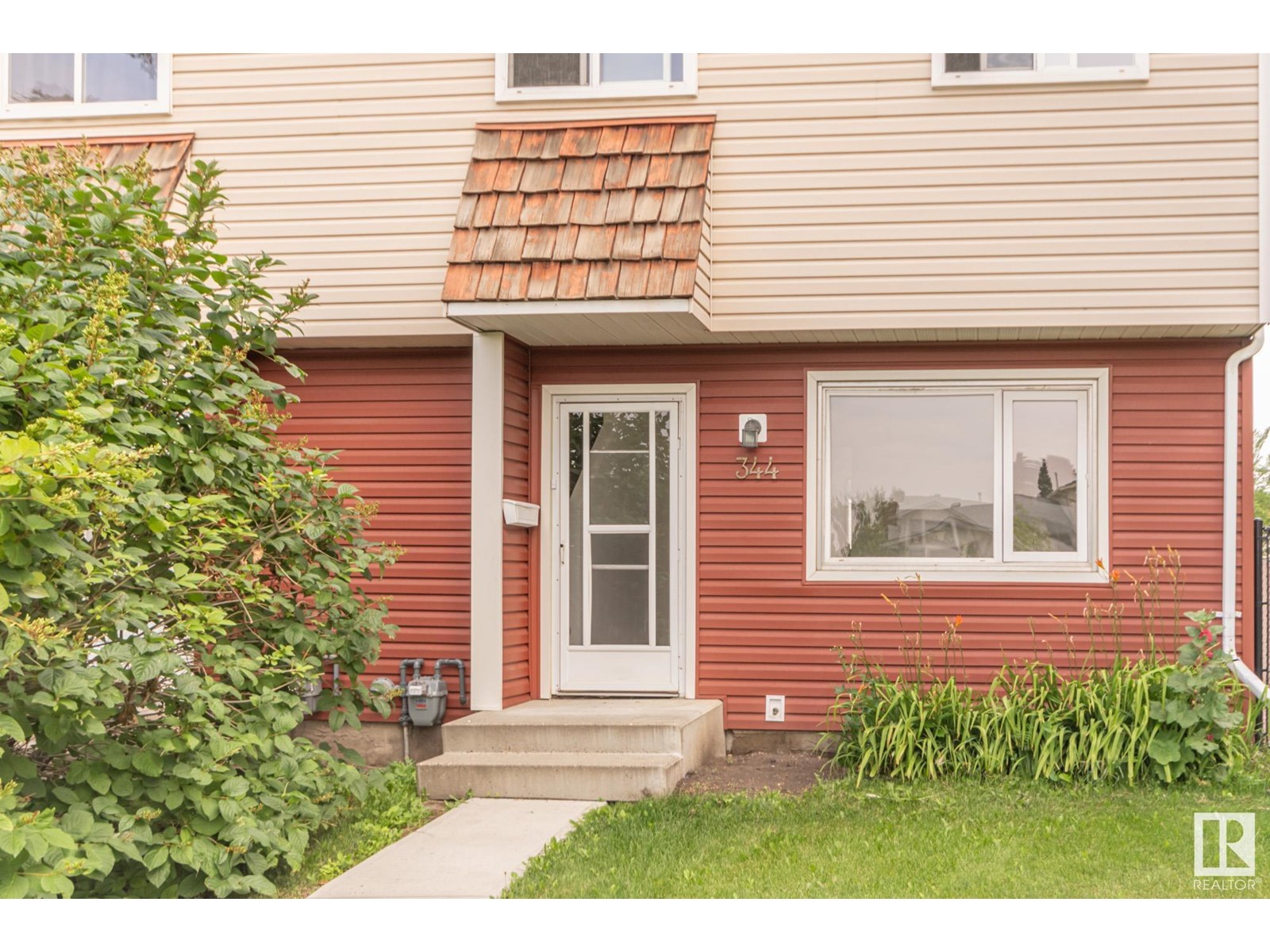 344 HERMITAGE RD NW