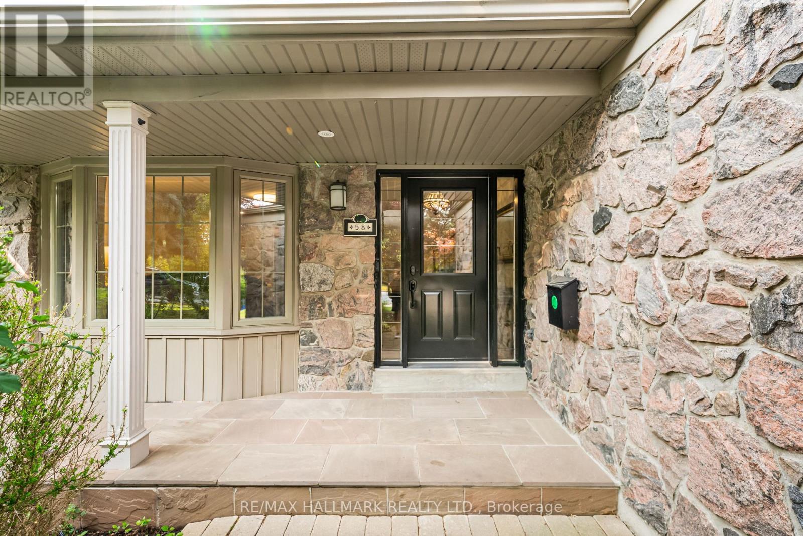 58 SILVER ASPEN DRIVE