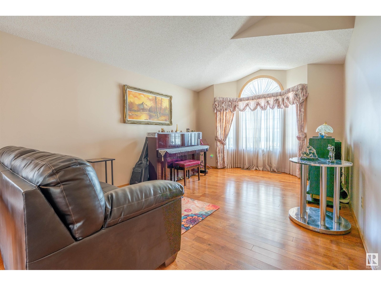 17411 98 ST NW