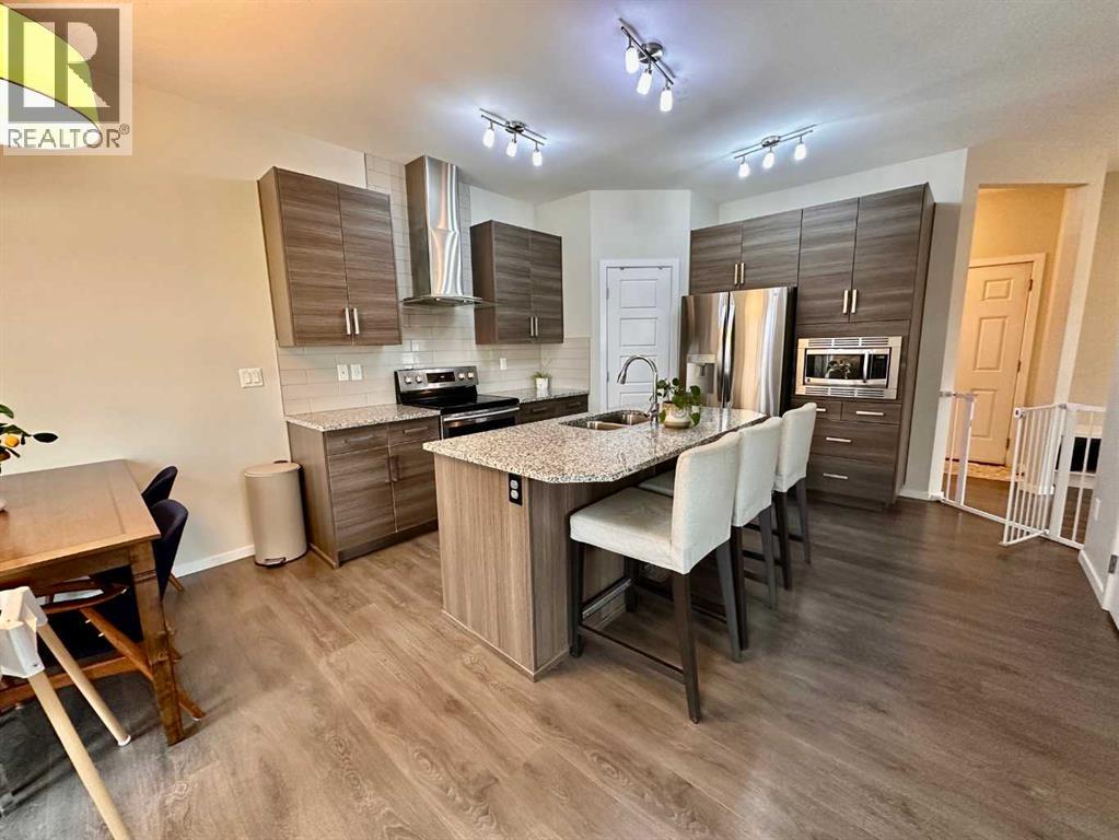 802 Miners Boulevard W