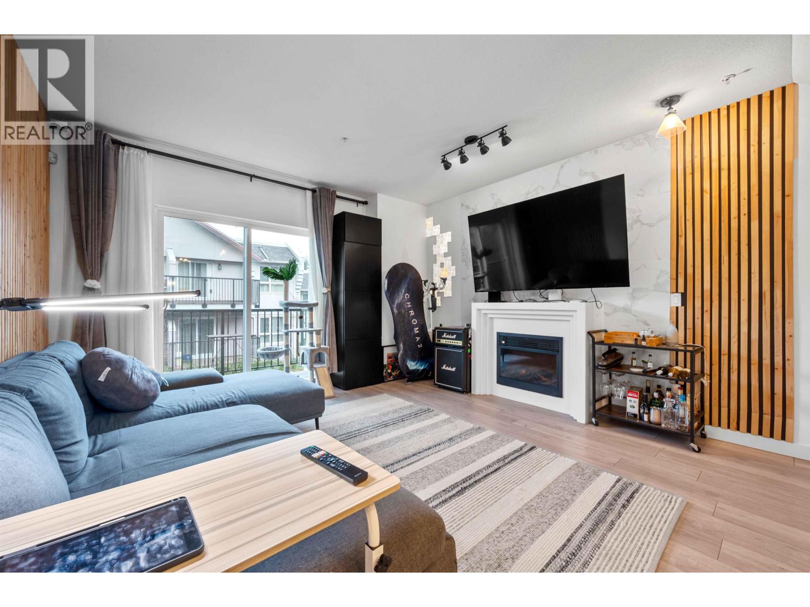 225 3888 NORFOLK STREET