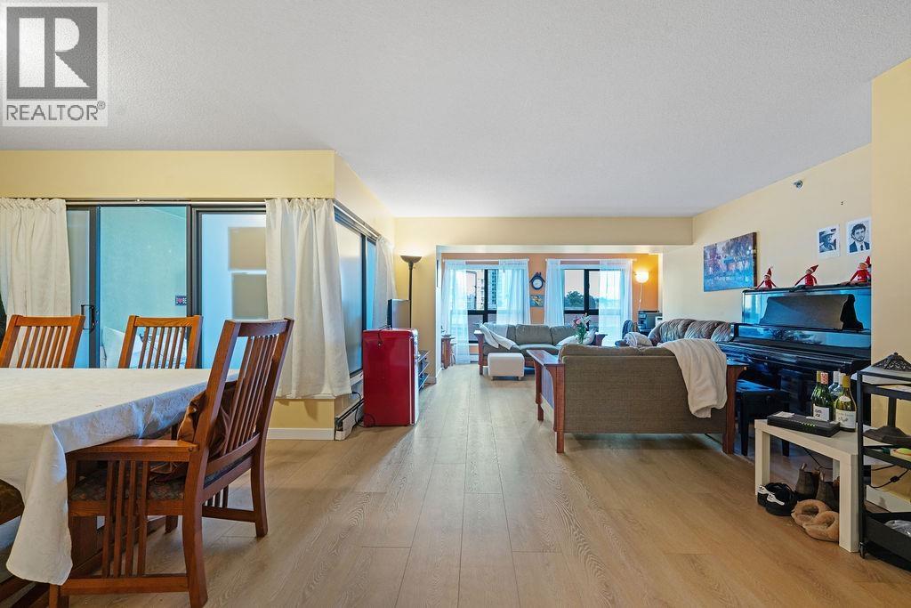 404 238 ALVIN NAROD MEWS