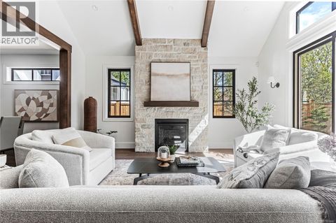 2189 BeaverBrooke St Oak Bay BC V8S2W1