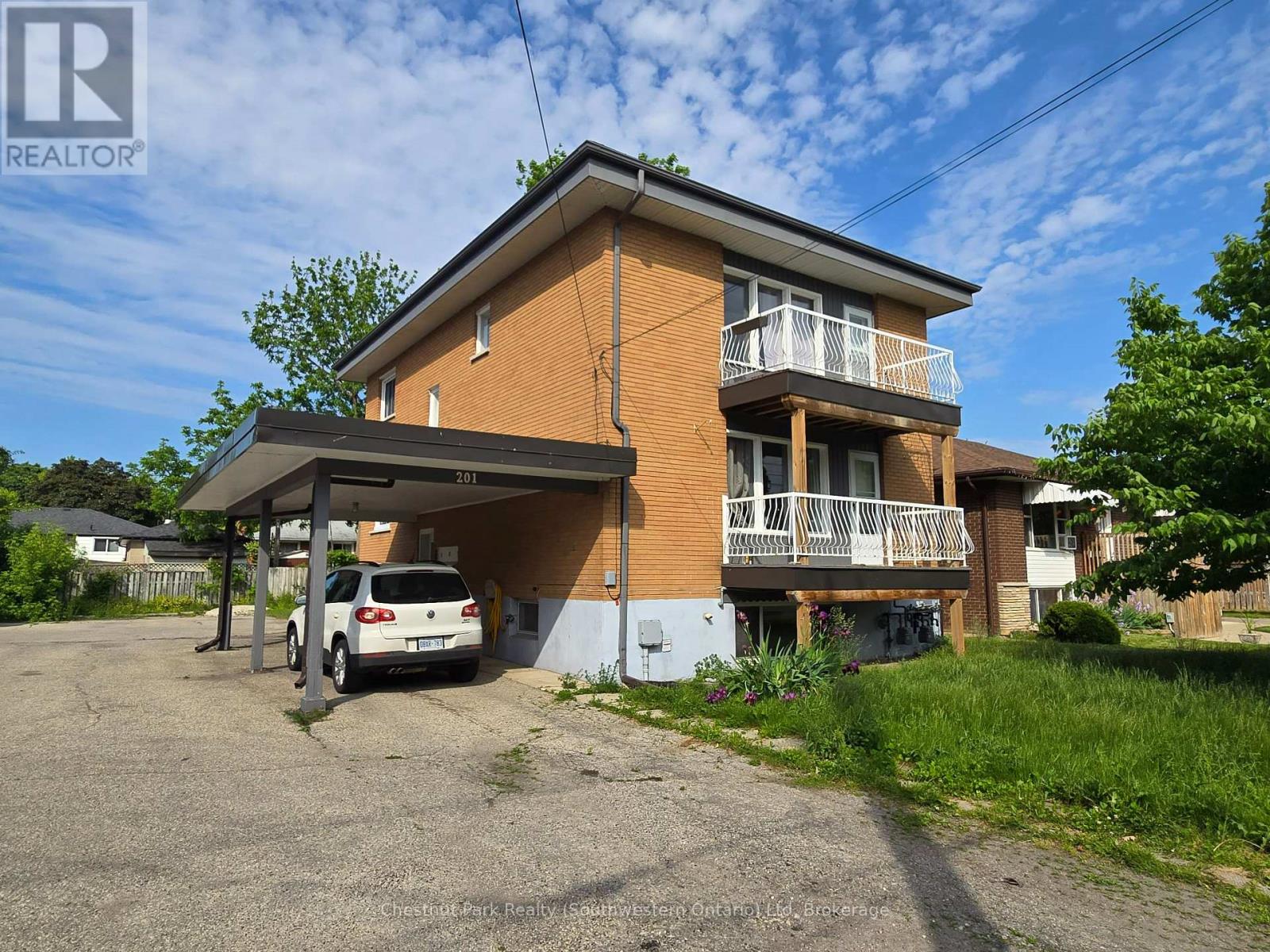 201 ALMA STREET N