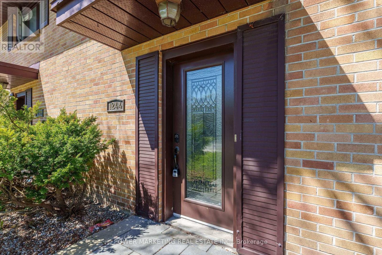 1244 PRINCE OF WALES DRIVE