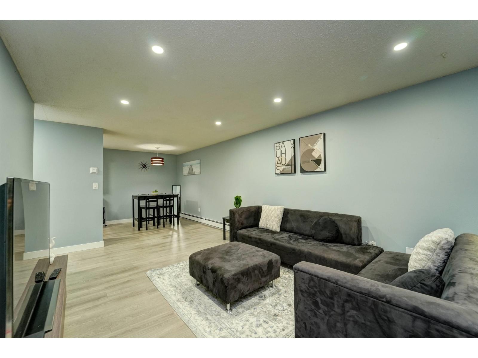 202 33450 GEORGE FERGUSON WAY