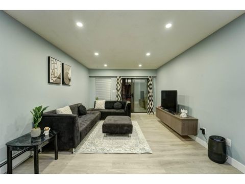 202 33450 GEORGE FERGUSON WAY Abbotsford BC V2S2L8