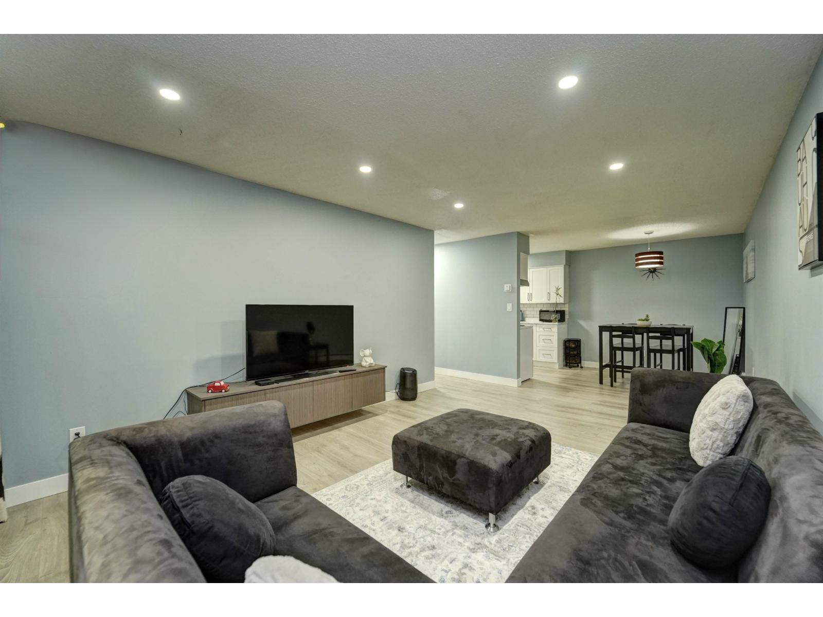 202 33450 GEORGE FERGUSON WAY