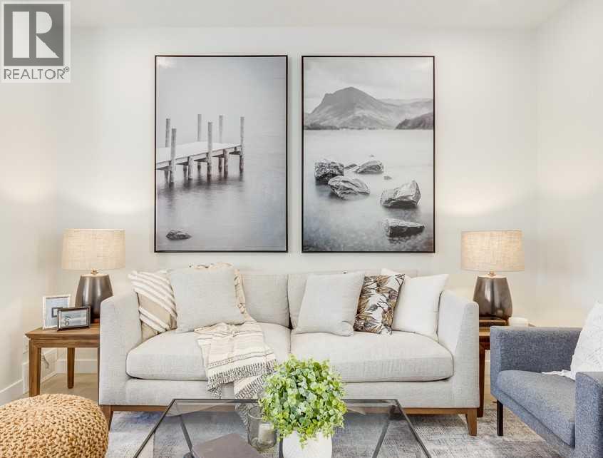 975 Edgefield Avenue