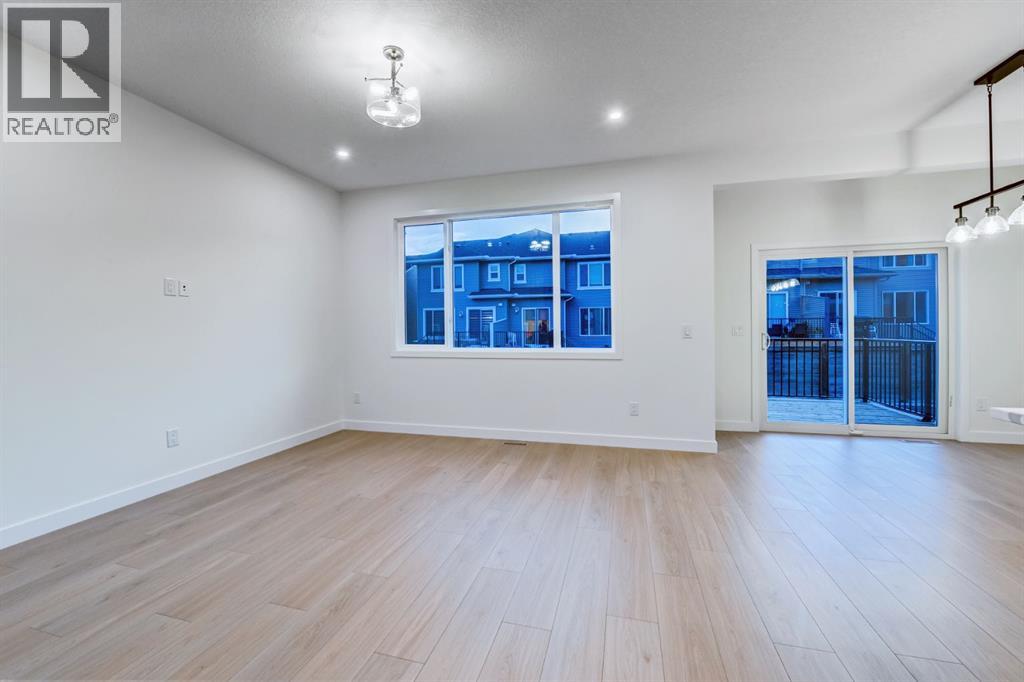 891 Langholm Drive SE