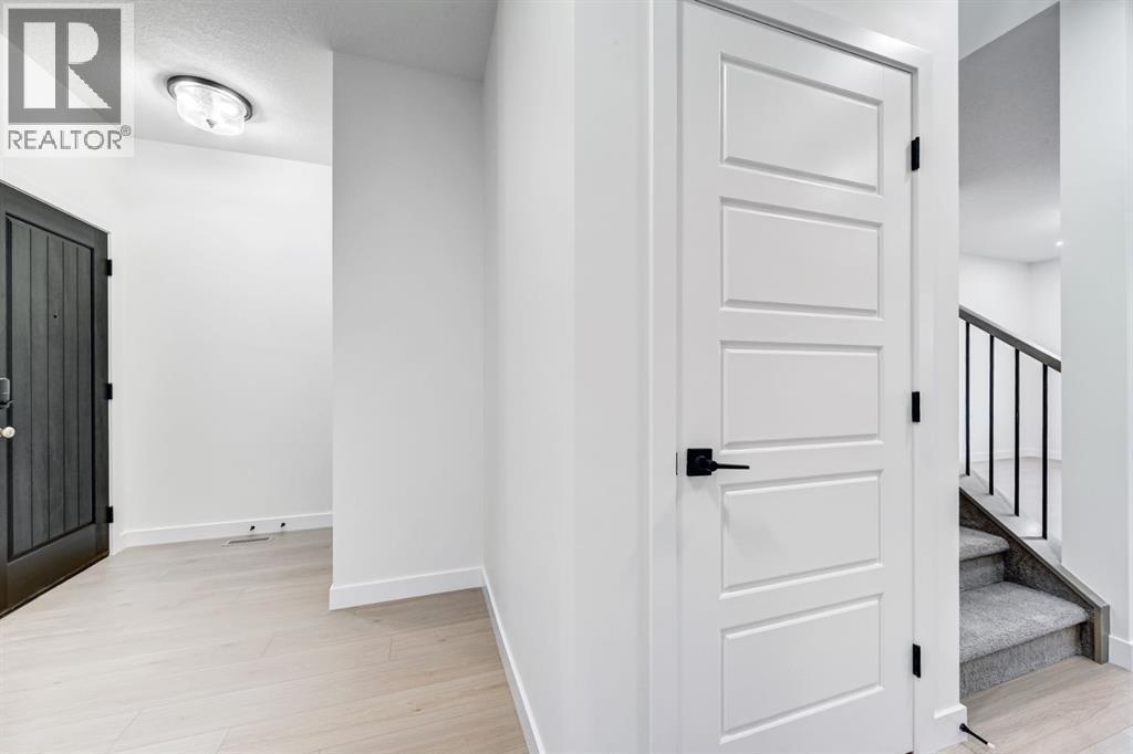 891 Langholm Drive SE