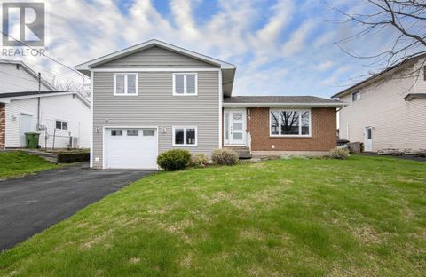 31 Eagle Lane Dartmouth NS B2V2B9