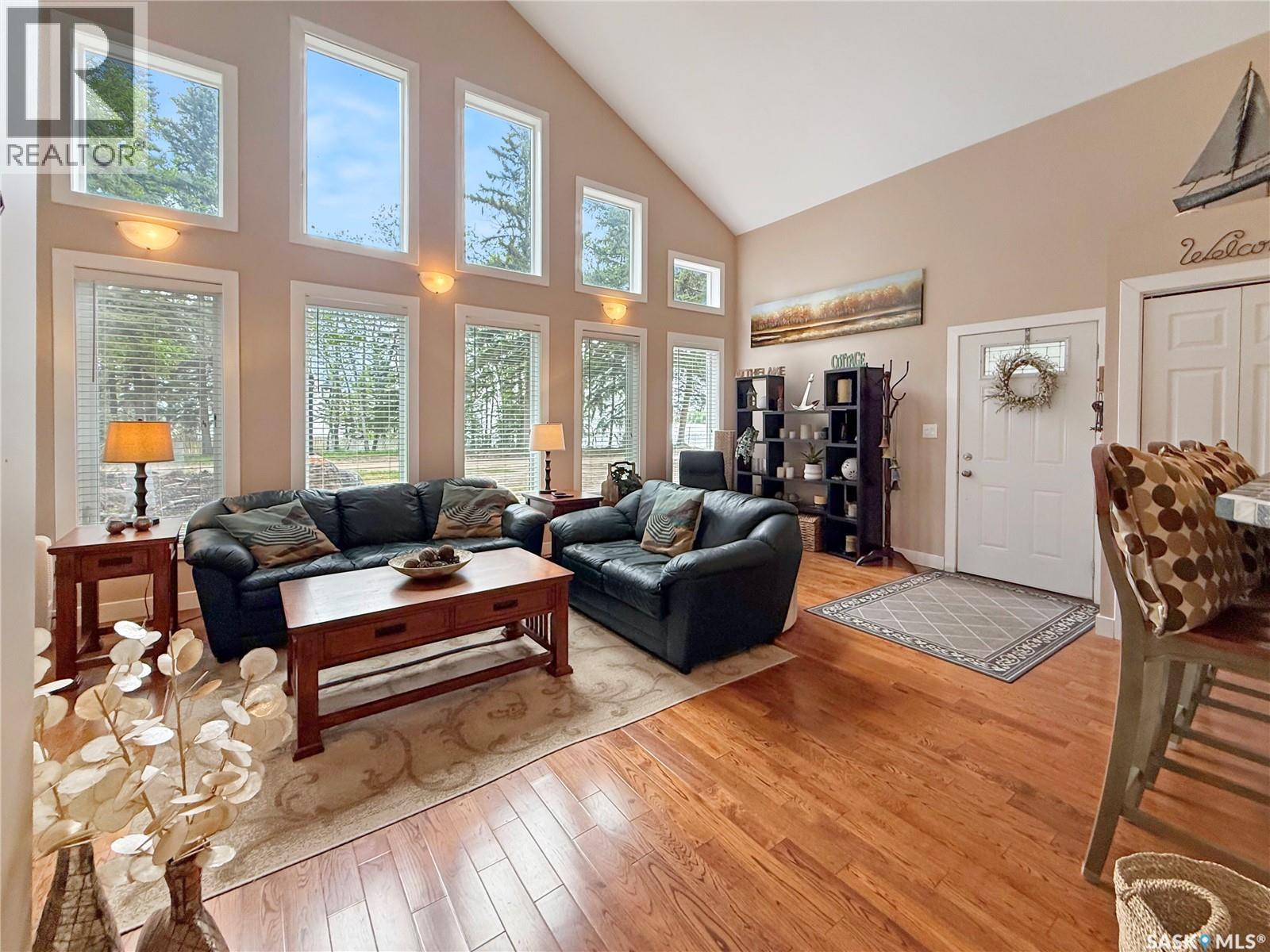110 Lakeshore DRIVE
