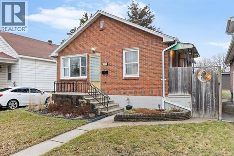 Property photo of 2332 mercer, windsor, ON n8x3r3